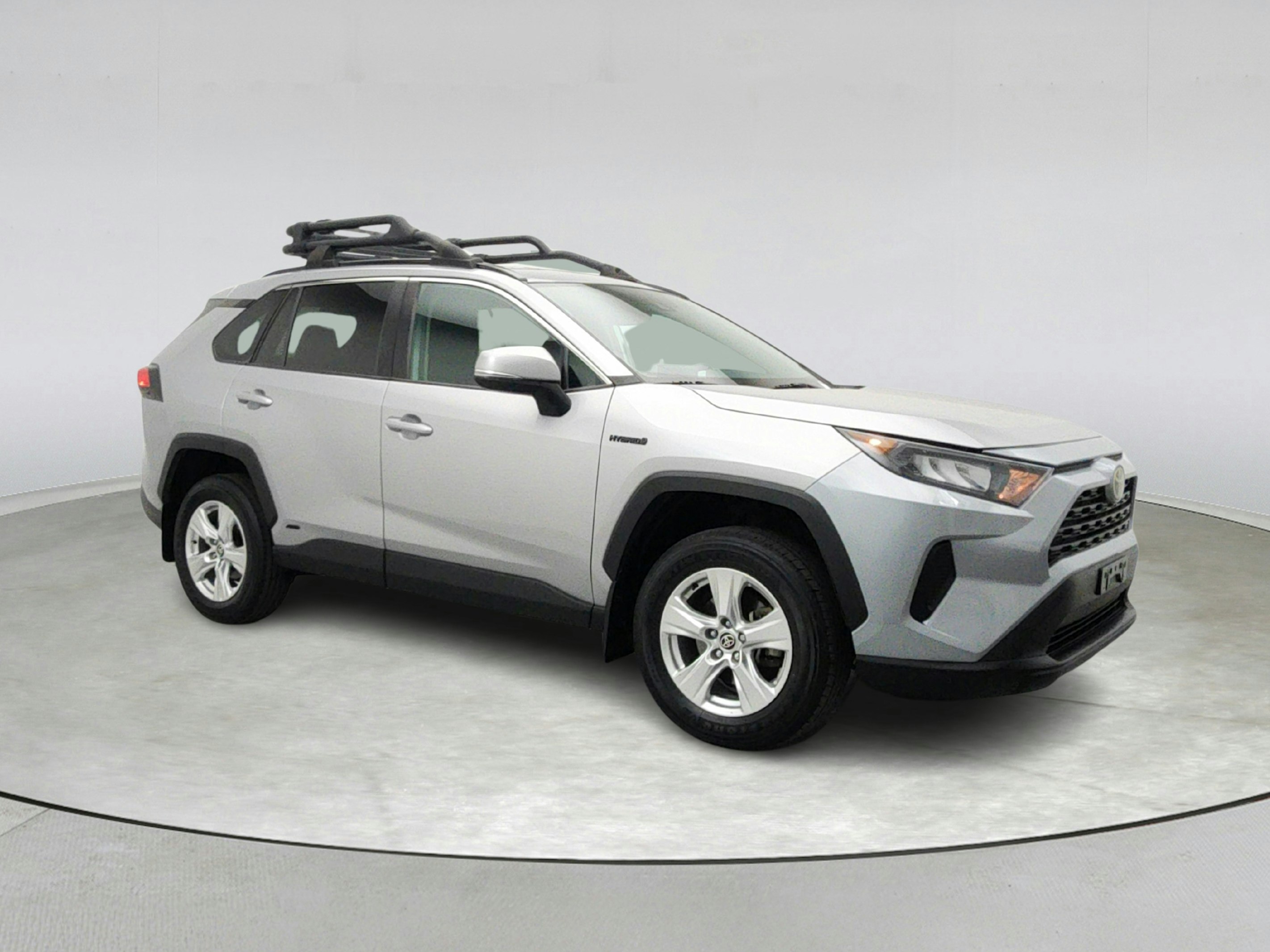 2021 Toyota RAV4 Hybrid LE photo 2